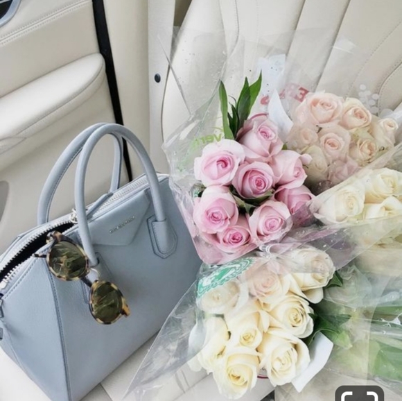 Meet your Posher, Sharigurl - Picture 1 of 1